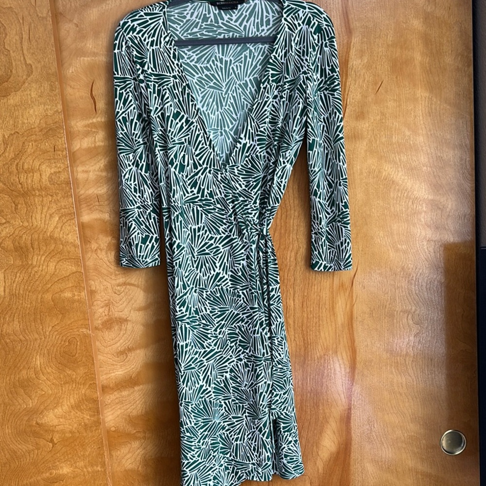 Elegant Green Patterned Wrap Dress